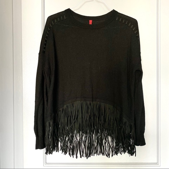 Saks Fifth Avenue Sweaters - Saks Fifth Avenue Black Sweater Fringe